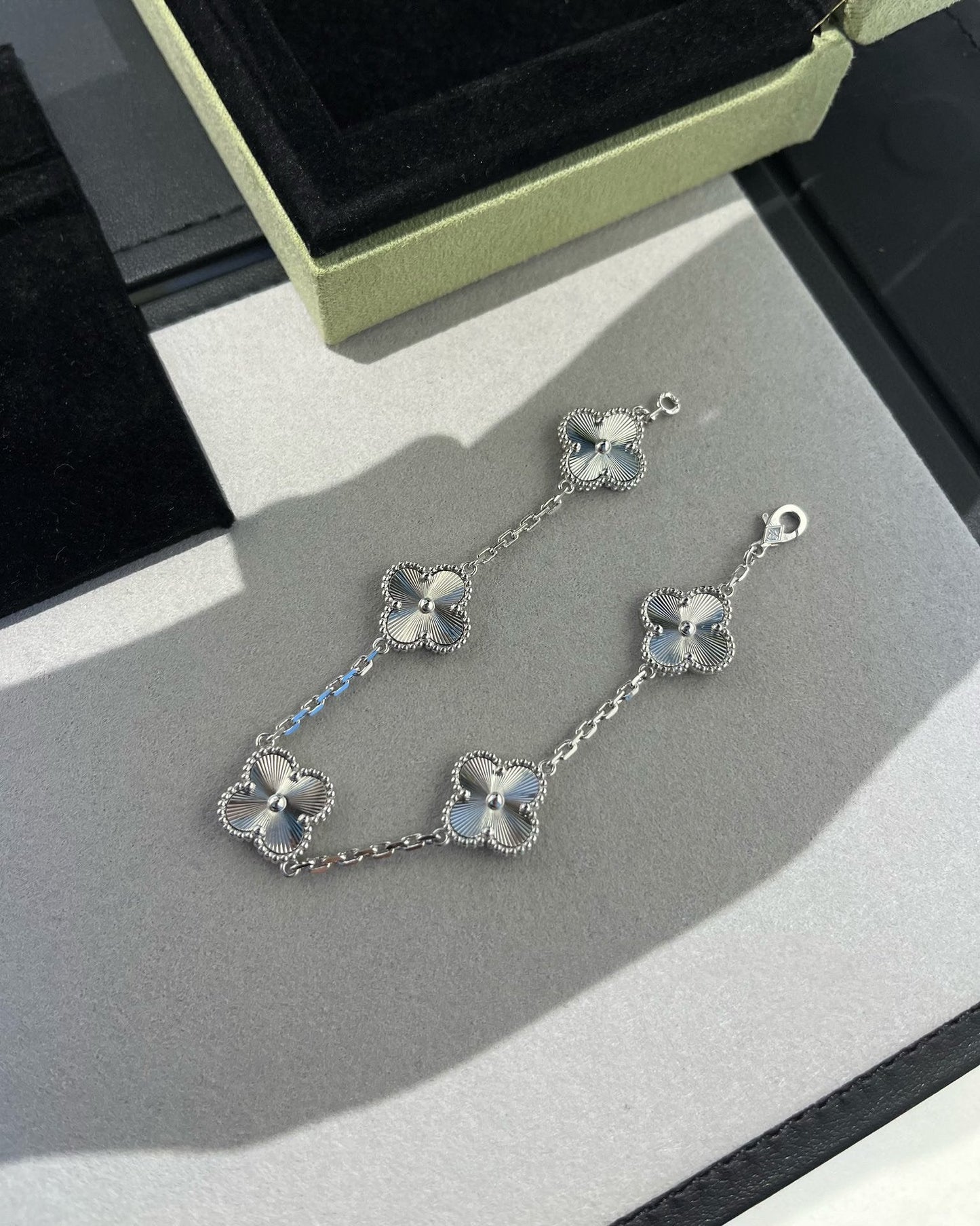 [Mystic Crown]CLOVER SILVER 5 MOTIFS BRACELET