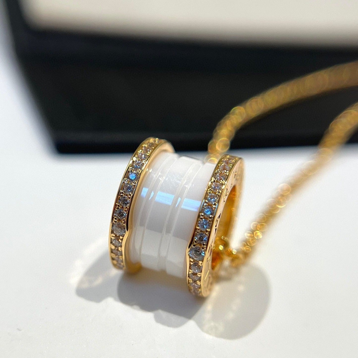 [Mystic Crown]ZERO 1 WHITE CERAMIC DIAMOND PINK GOLD NECKLACE